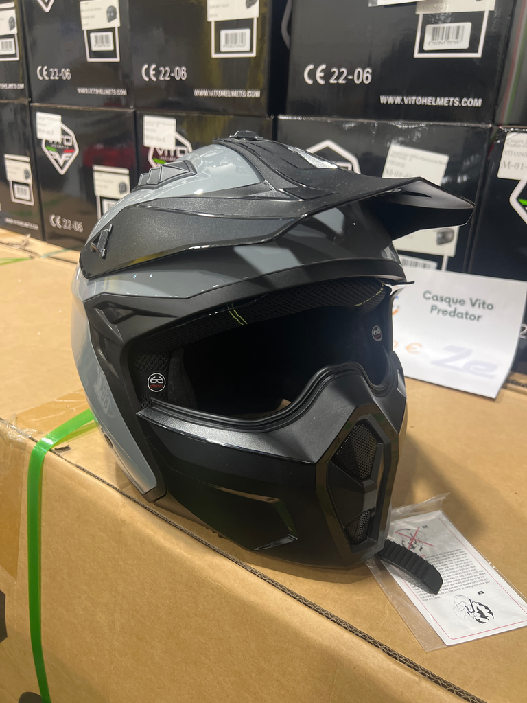 Casque jet VITO Predator